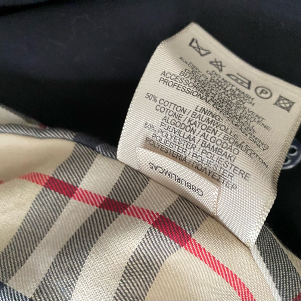 Burberry Women's Black Trench Coat - Picture 6 of 7